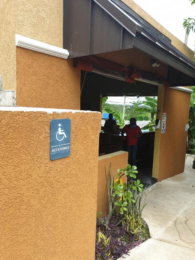 Palm Bay Guest House & Restaurant Montego Bay Exterior photo
