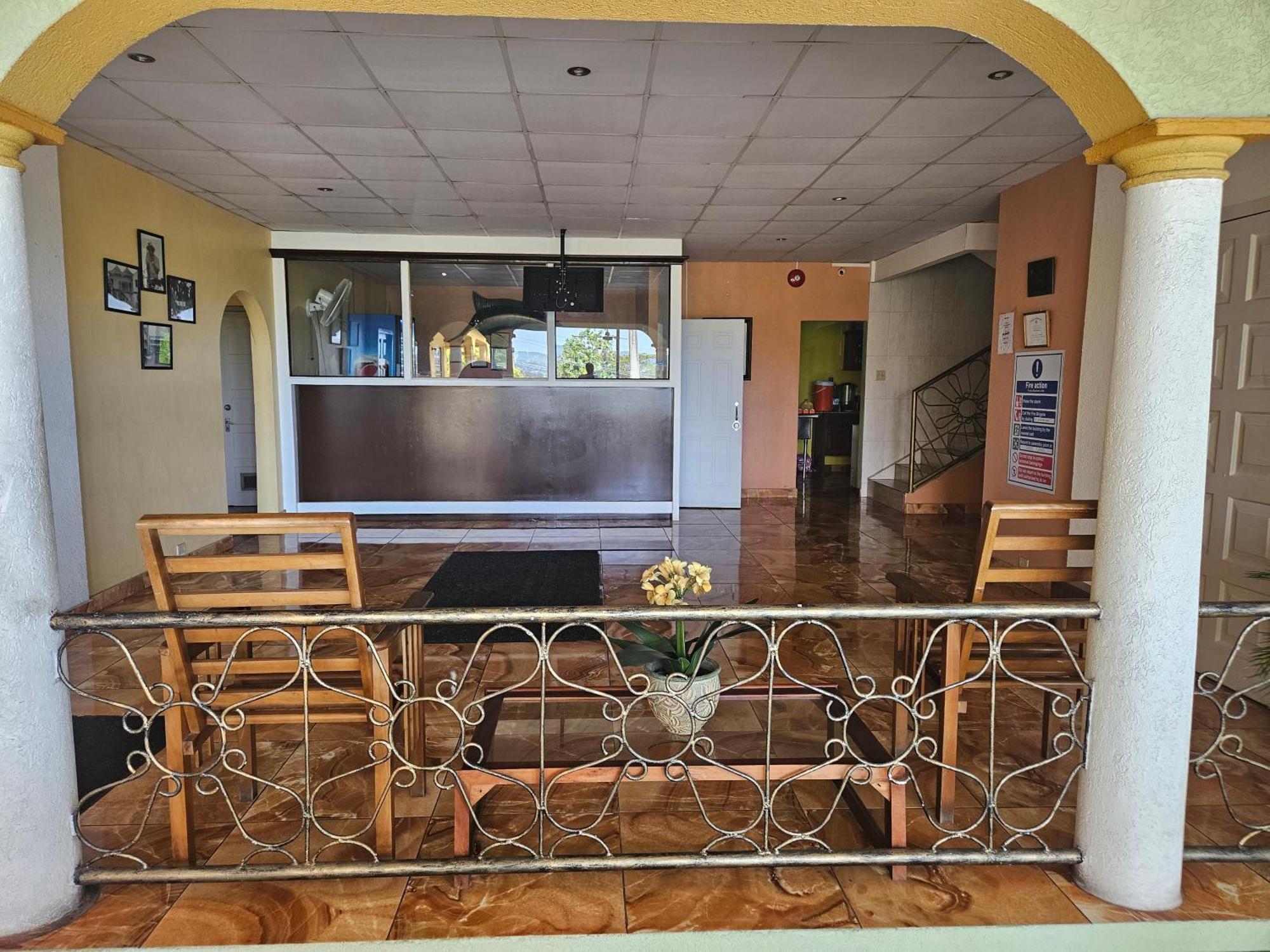 Palm Bay Guest House & Restaurant Montego Bay Exterior photo