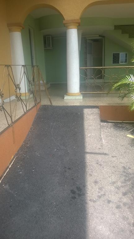 Palm Bay Guest House & Restaurant Montego Bay Exterior photo
